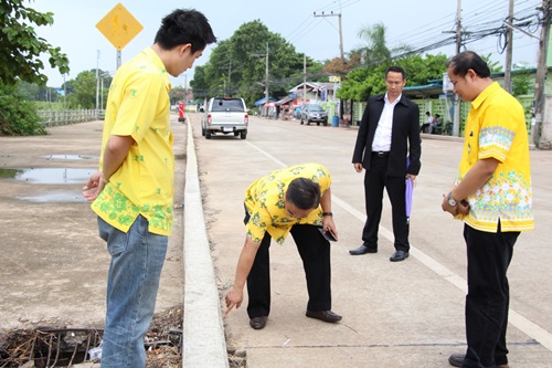   พบถนนทรุดตัวใกล้จวนผู้ว่าปราจีน