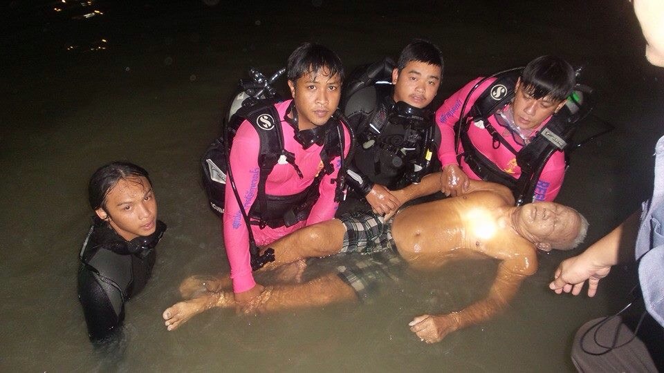 จ.นครนายก-ชายชราพายเรือเก็บสายบัวพลัดตกน้ำดับอนาถ