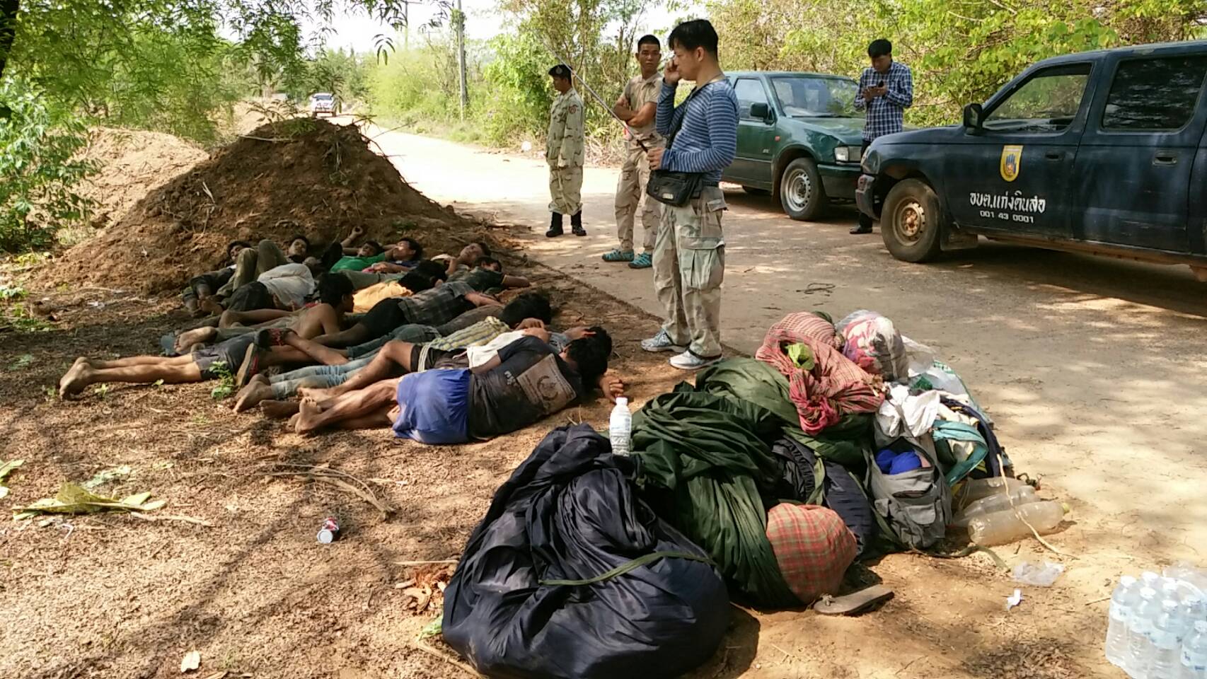  ปราจีนบุรี  ปะทะเดือดแก๊งตัดไม้พะยูงทับลานปิดป่าล่า